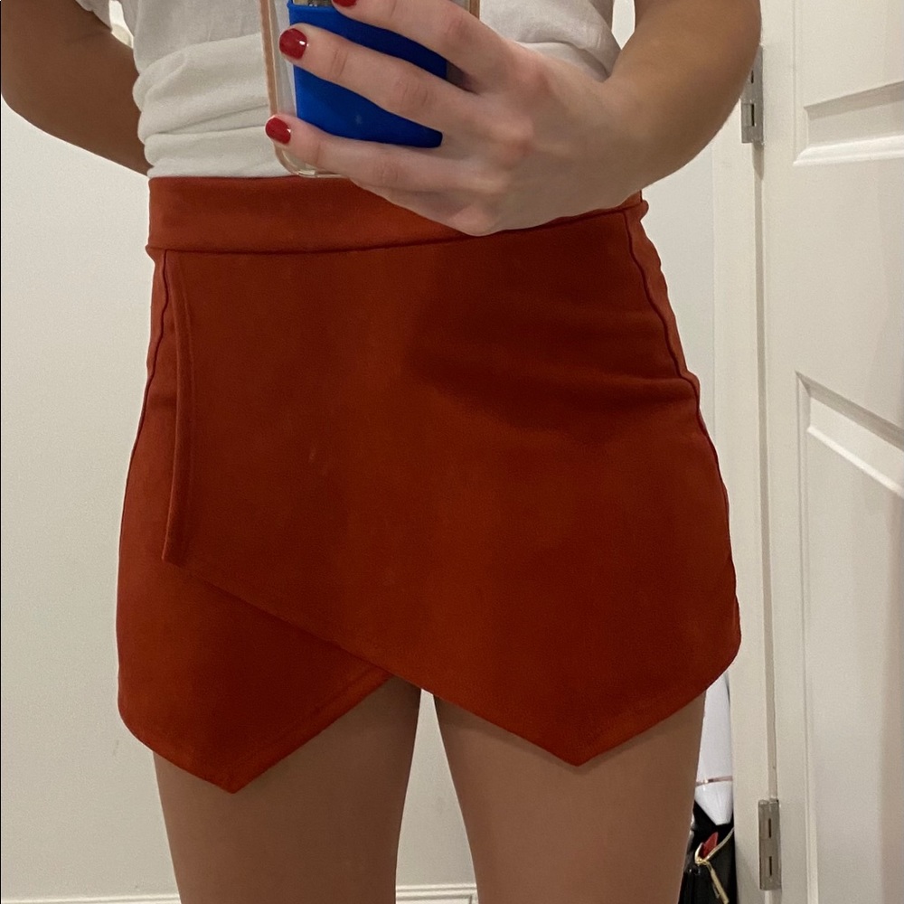 Burnt orange/red skort. Size small